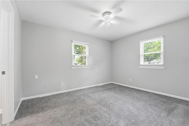 1010 E Langsford Road, Lee's Summit, MO 64063