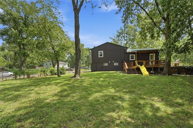 1010 E Langsford Road, Lee's Summit, MO 64063
