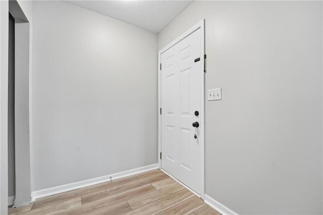 1010 E Langsford Road, Lee's Summit, MO 64063