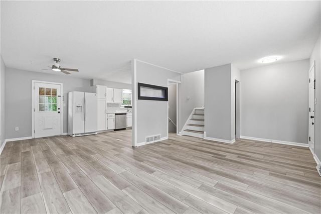1010 E Langsford Road, Lee's Summit, MO 64063