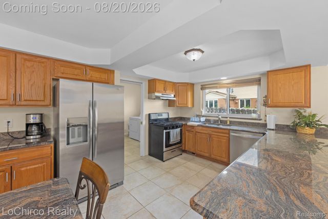 38134 Chatham Court, Sterling Heights, MI 48310