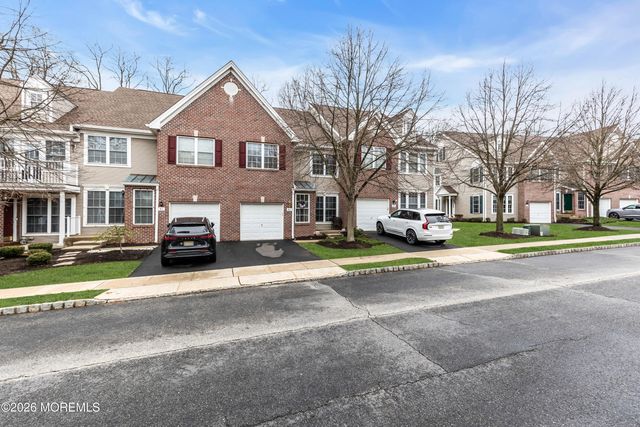83 Ironwood Court, Middletown, NJ 07748