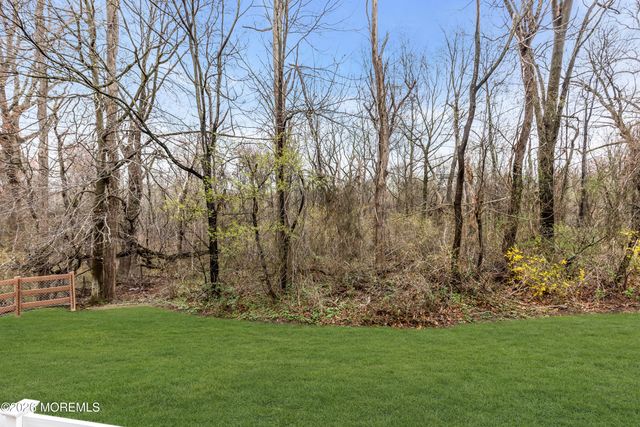 83 Ironwood Court, Middletown, NJ 07748