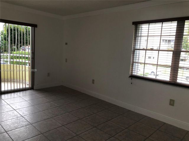 10755 SW 108th Avenue 201, Miami, FL 33176
