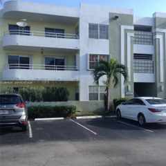 10755 SW 108th Avenue 201, Miami, FL 33176