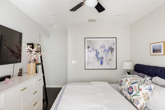 2412 Wilson ST A, Austin, TX 78704