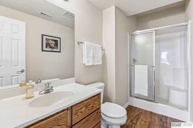 7515 N 77th Terrace, Omaha, NE 68122
