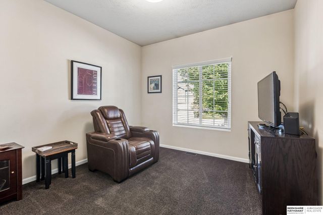 7515 N 77th Terrace, Omaha, NE 68122