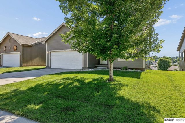 7515 N 77th Terrace, Omaha, NE 68122