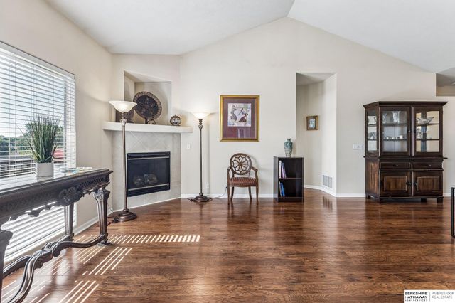 7515 N 77th Terrace, Omaha, NE 68122