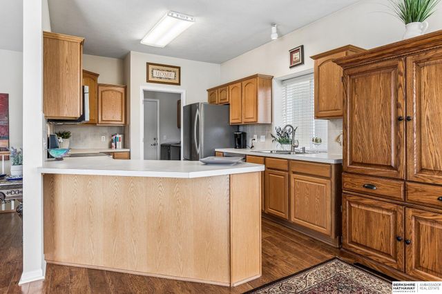 7515 N 77th Terrace, Omaha, NE 68122