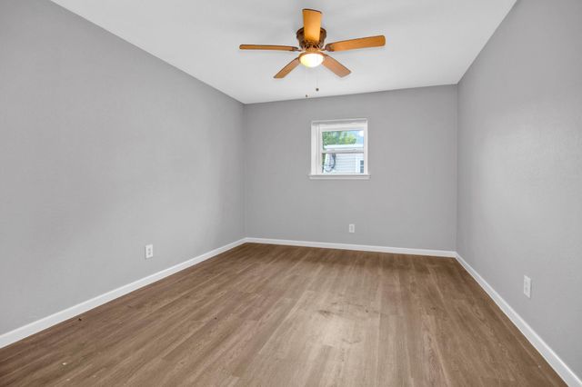 521 Spring Drive 3, Pasadena, TX 77504
