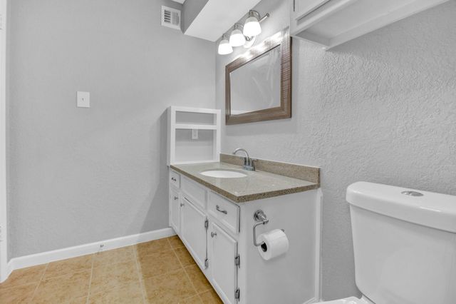 521 Spring Drive 3, Pasadena, TX 77504
