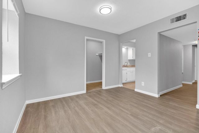 521 Spring Drive 3, Pasadena, TX 77504