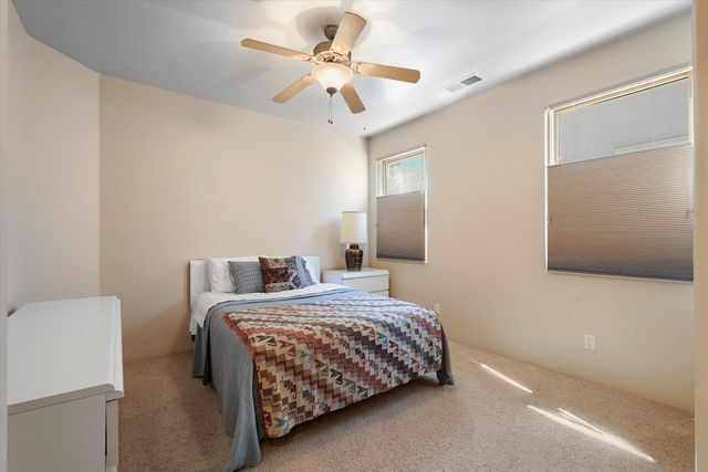 2020 Sydney Lane NW, Albuquerque, NM 87107