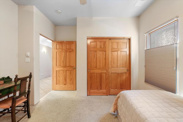 2020 Sydney Lane NW, Albuquerque, NM 87107