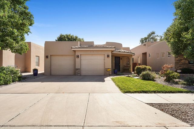 2020 Sydney Lane NW, Albuquerque, NM 87107