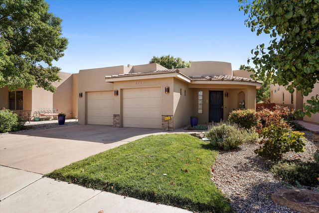 2020 Sydney Lane NW, Albuquerque, NM 87107