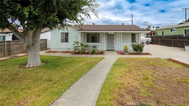 907 E Francis, La Habra, CA 90631