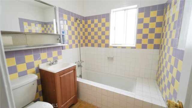 907 E Francis, La Habra, CA 90631