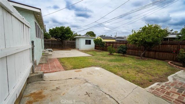 907 E Francis, La Habra, CA 90631