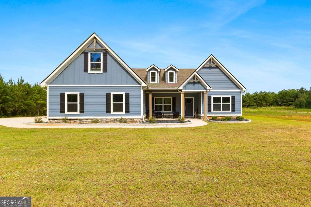 296 Beavers Road, Grantville, GA 30220