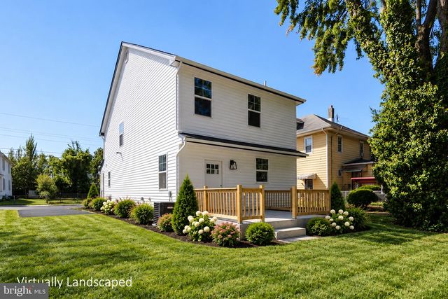 215 BILLINGSPORT RD, Paulsboro, NJ 08066