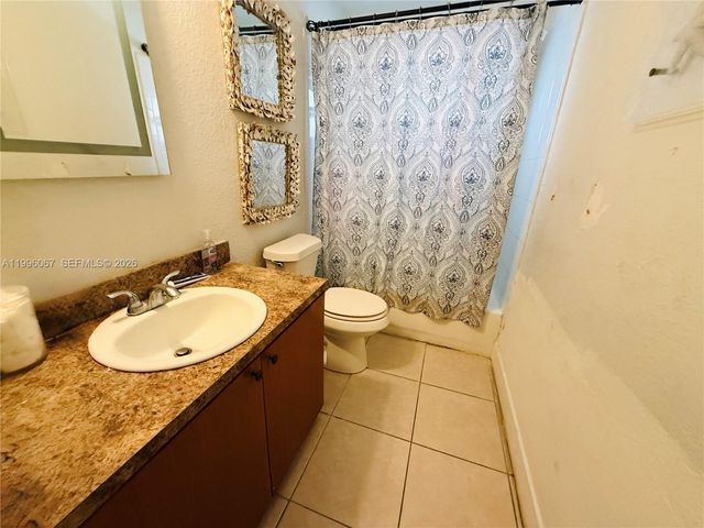 2920 NW 8th Street, Fort Lauderdale, FL 33311