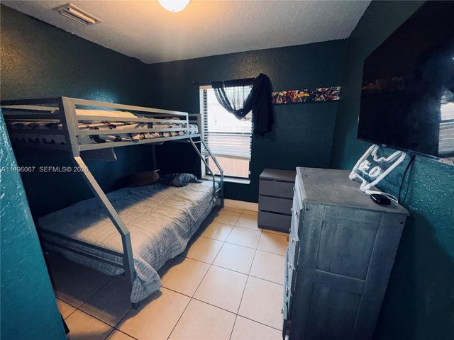 2920 NW 8th Street, Fort Lauderdale, FL 33311