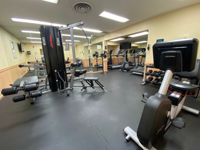 3950 N Lake Shore Drive 205A, Chicago, IL 60613