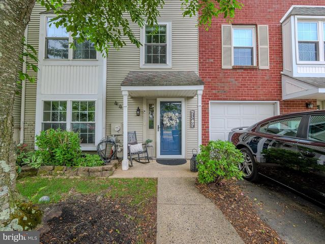 44 EUSDEN DR, Aston, PA 19014