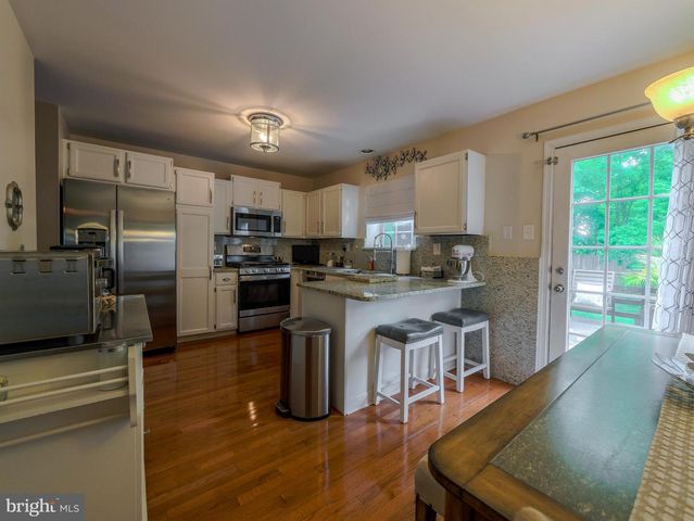 44 EUSDEN DR, Aston, PA 19014