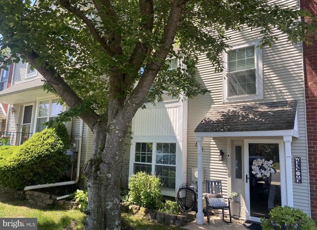 44 EUSDEN DR, Aston, PA 19014