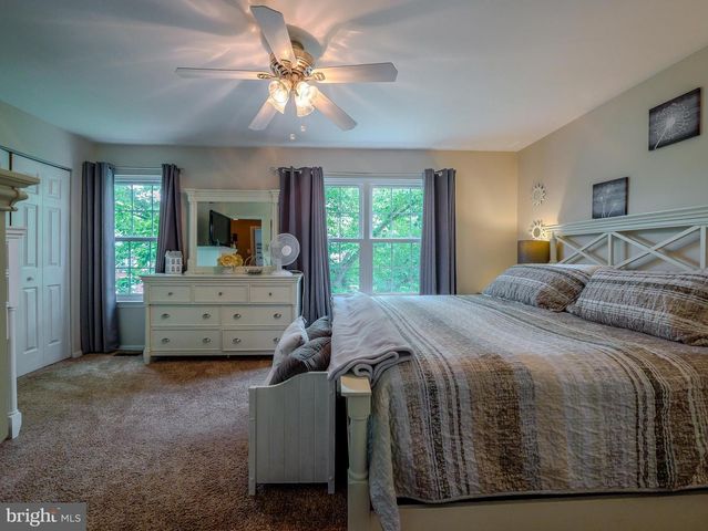 44 EUSDEN DR, Aston, PA 19014