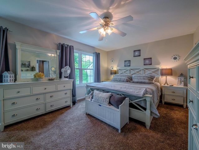 44 EUSDEN DR, Aston, PA 19014