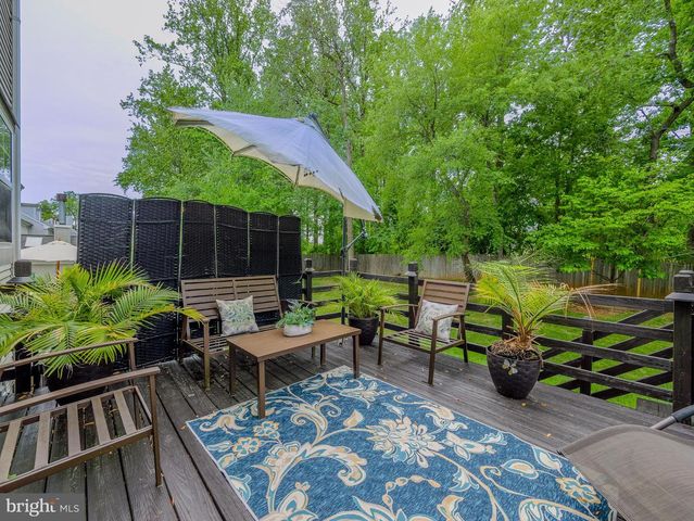 44 EUSDEN DR, Aston, PA 19014