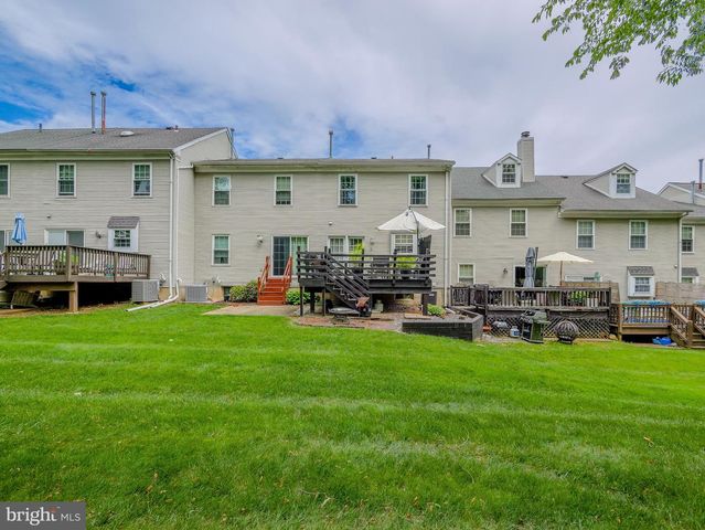 44 EUSDEN DR, Aston, PA 19014