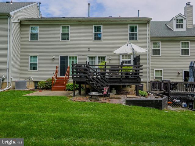 44 EUSDEN DR, Aston, PA 19014