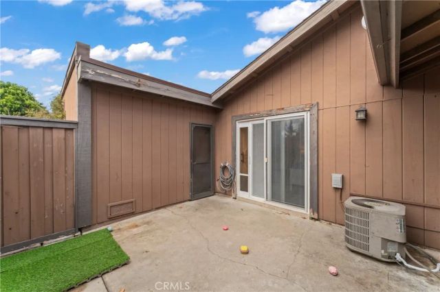 14456 Foothill 47, Sylmar, CA 91342