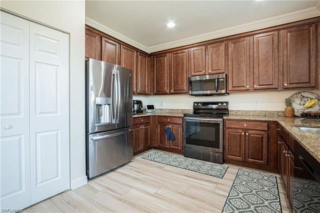 11031 Yellow Poplar DR, Fort Myers, FL 33913