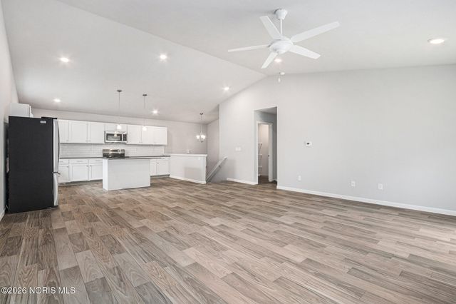 1481 Lee Ann Avenue, Defiance, OH 43512