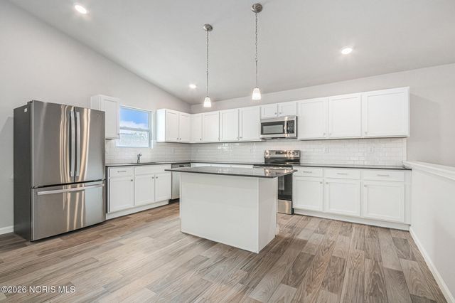 1481 Lee Ann Avenue, Defiance, OH 43512