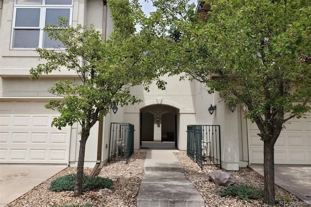 6697 S Forest Way E, Centennial, CO 80121