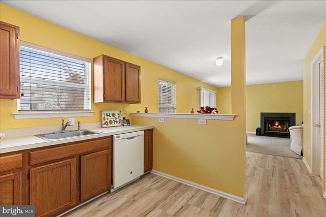 23 SUNDEW DR, Trenton, NJ 08638