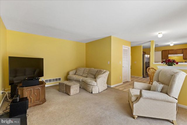 23 SUNDEW DR, Trenton, NJ 08638