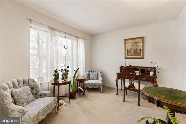 23 SUNDEW DR, Trenton, NJ 08638