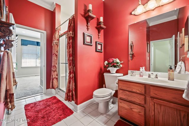 28 Pond View Circle, Barnegat, NJ 08005