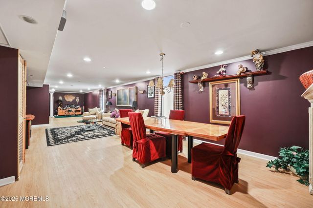 28 Pond View Circle, Barnegat, NJ 08005