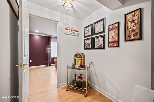 28 Pond View Circle, Barnegat, NJ 08005