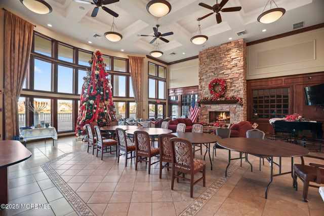 28 Pond View Circle, Barnegat, NJ 08005